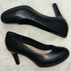 Clarks Adriel Viola Pump 7.5 Wide